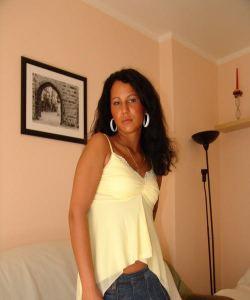 <p class='ppt-number'>09005 208 908 639</p><p class='ppt-pricing-de'>1,99 Euro/Min. im dt. Festnetz - Mobilnetz ggf. abweichend</p>
